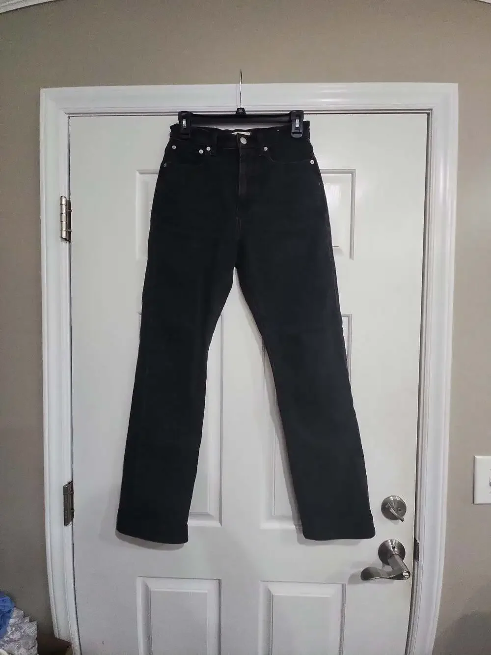 Madewell '90s Straight Leg Jeans in Black